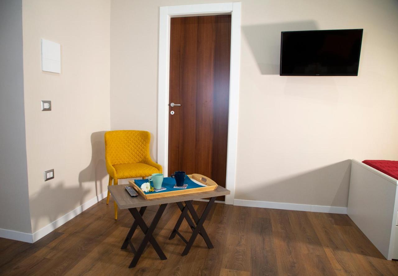 Handmade Rest Room Naples Exterior photo
