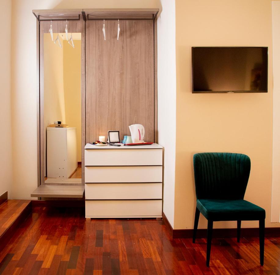 Handmade Rest Room Naples Exterior photo